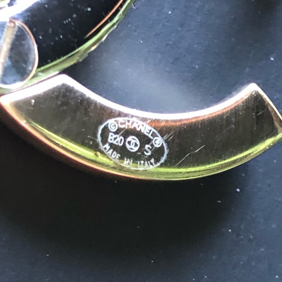 NEW Chanel CC Logo Brooch - Picture 12 of 12